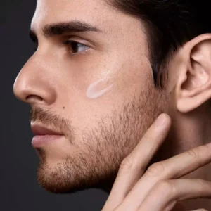 Shiseido Men Total Revitalizer Light Fluid - Image 2